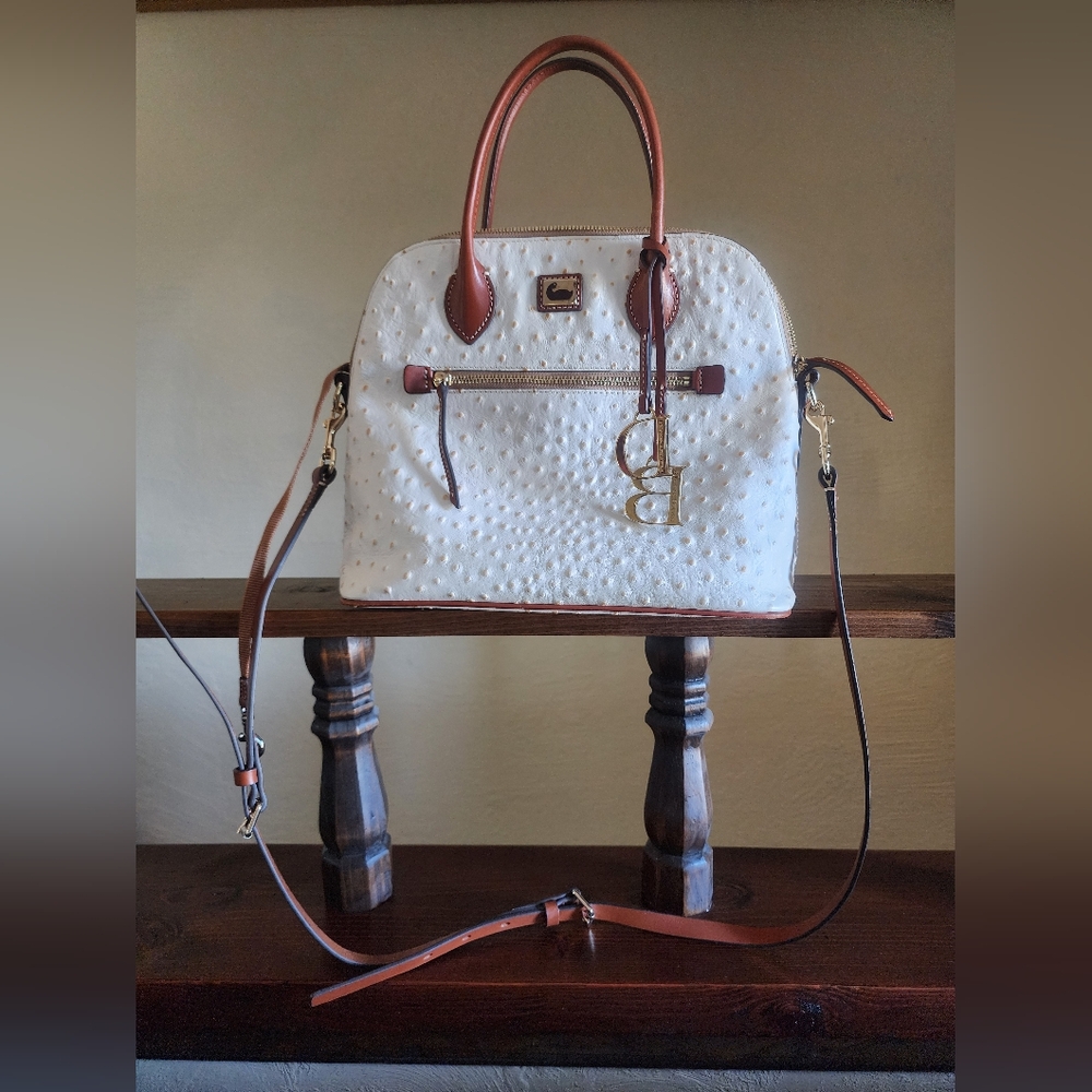 Dooney & Bourke Hand bag